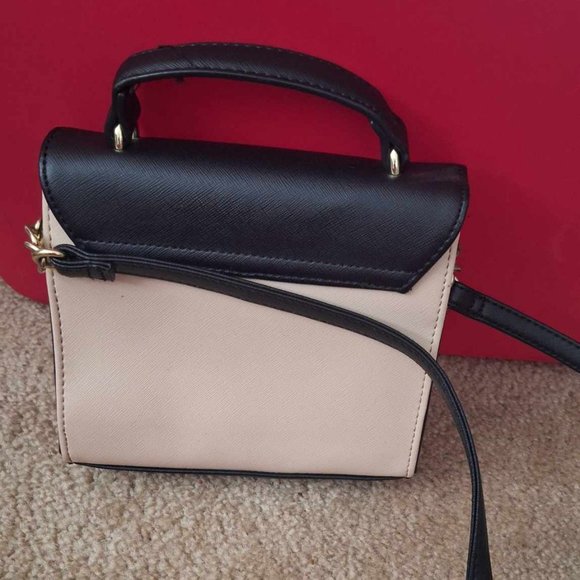 Small pocket book - Picture 2 of 4